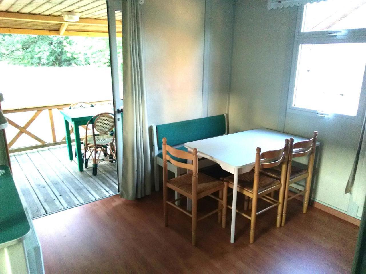 Camping Familial Les Chalets D'Uza Exterior photo