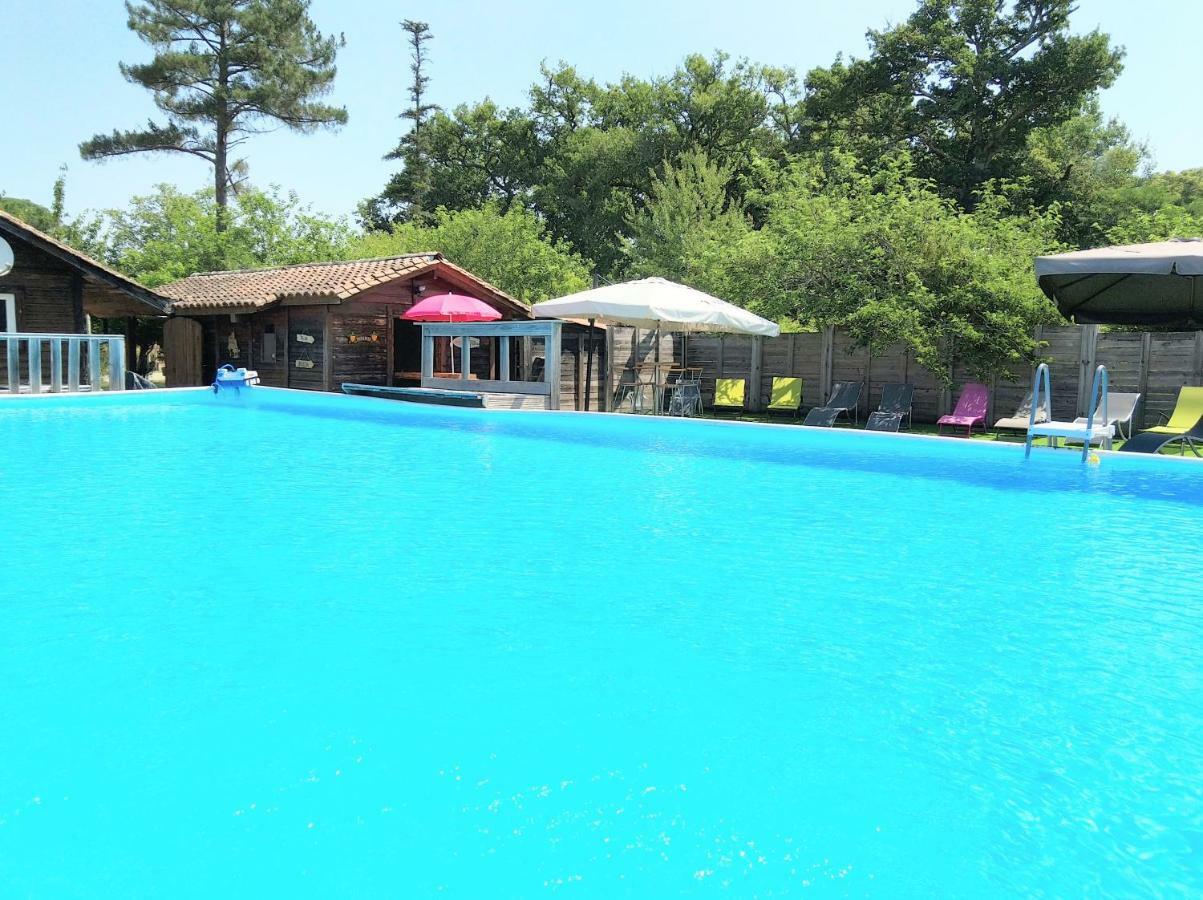 Camping Familial Les Chalets D'Uza Exterior photo